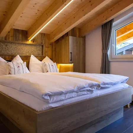 Alp-in Apartment *